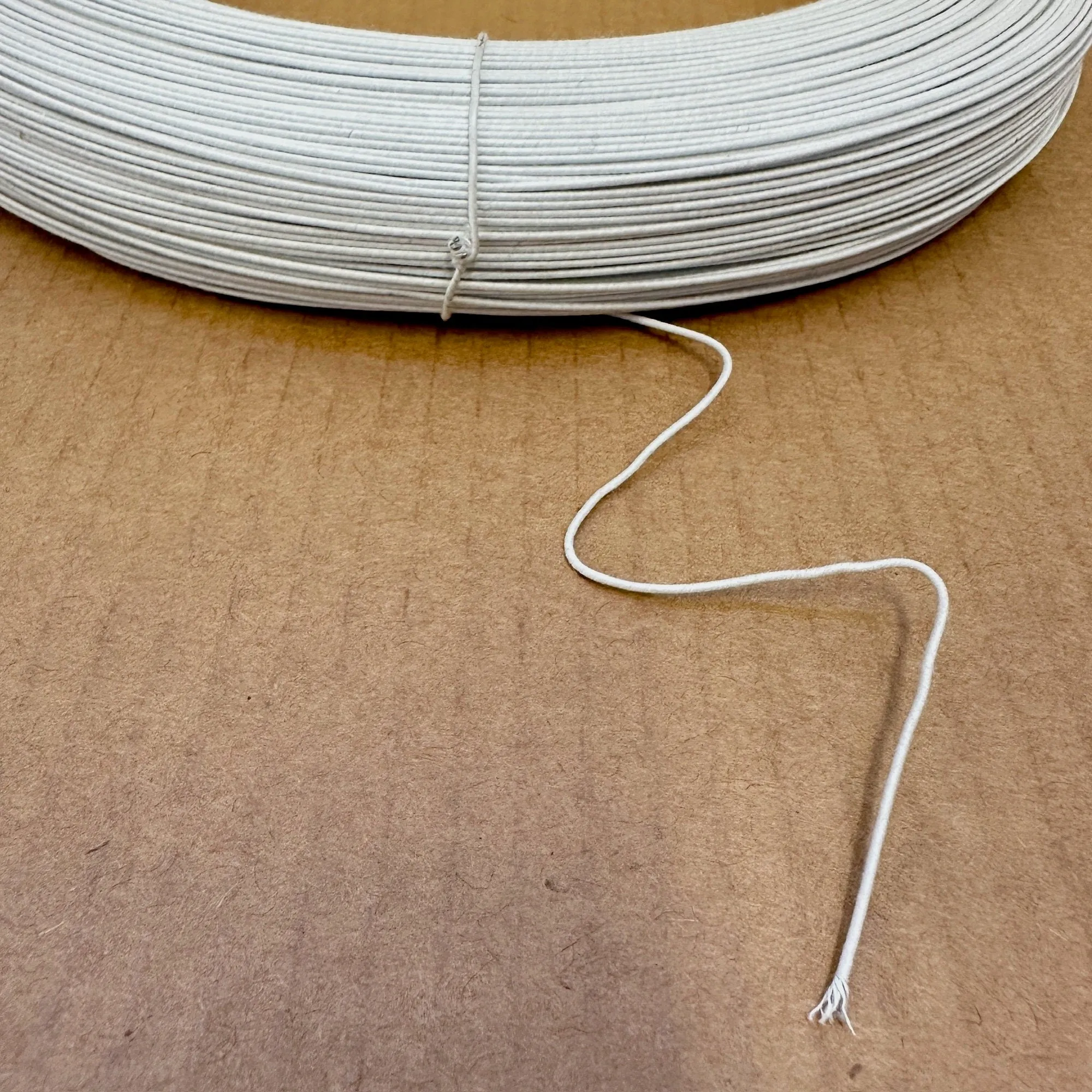 Durable Firm Cotton-Covered Millinery Wire for Crafting and Floral Design 10 meters x 0.8mm/20 gouge