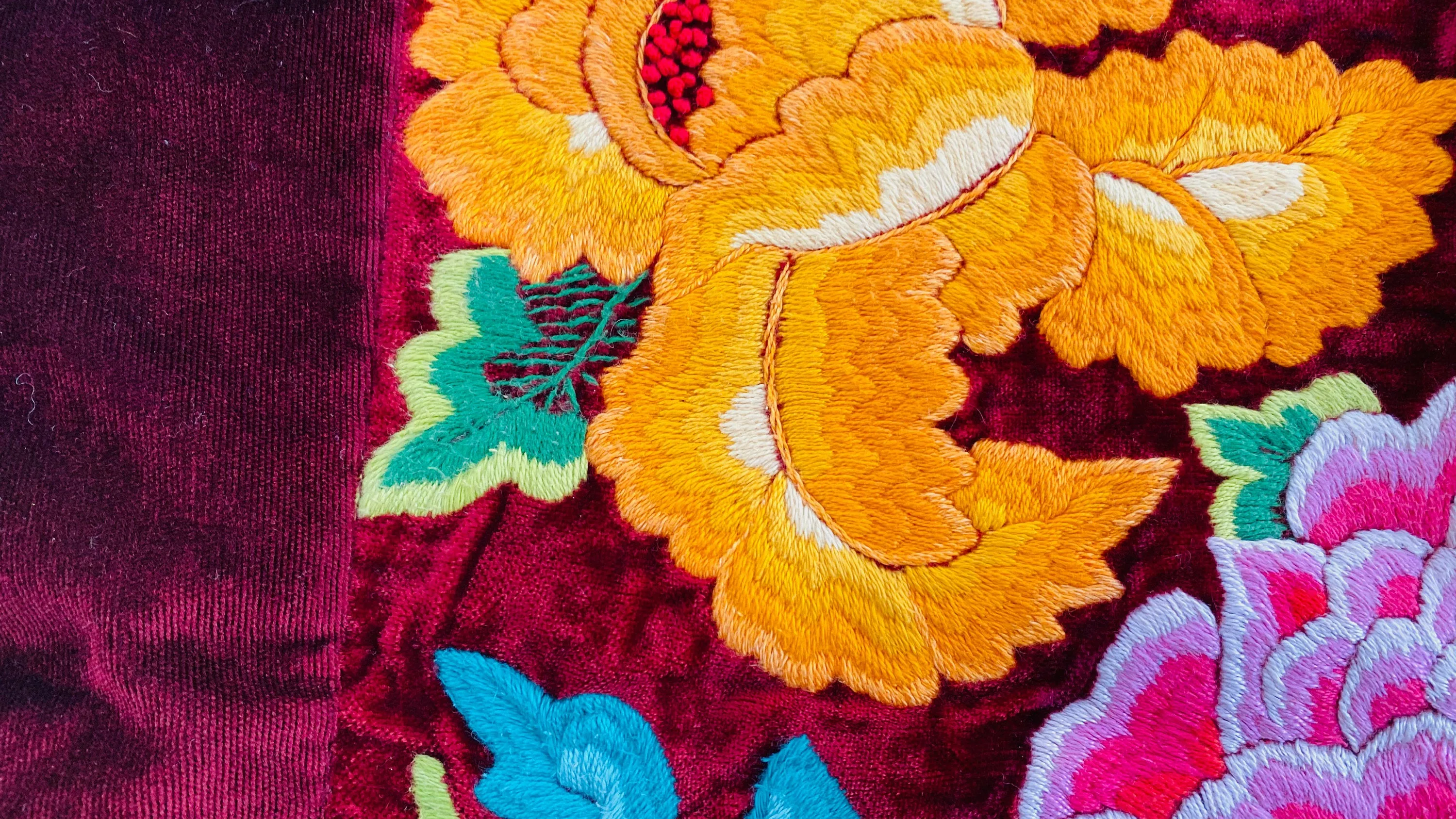 Vintage Velvet Tehuana Huipil. Frida Kahlo Blouse. Oaxaca, Mexico.