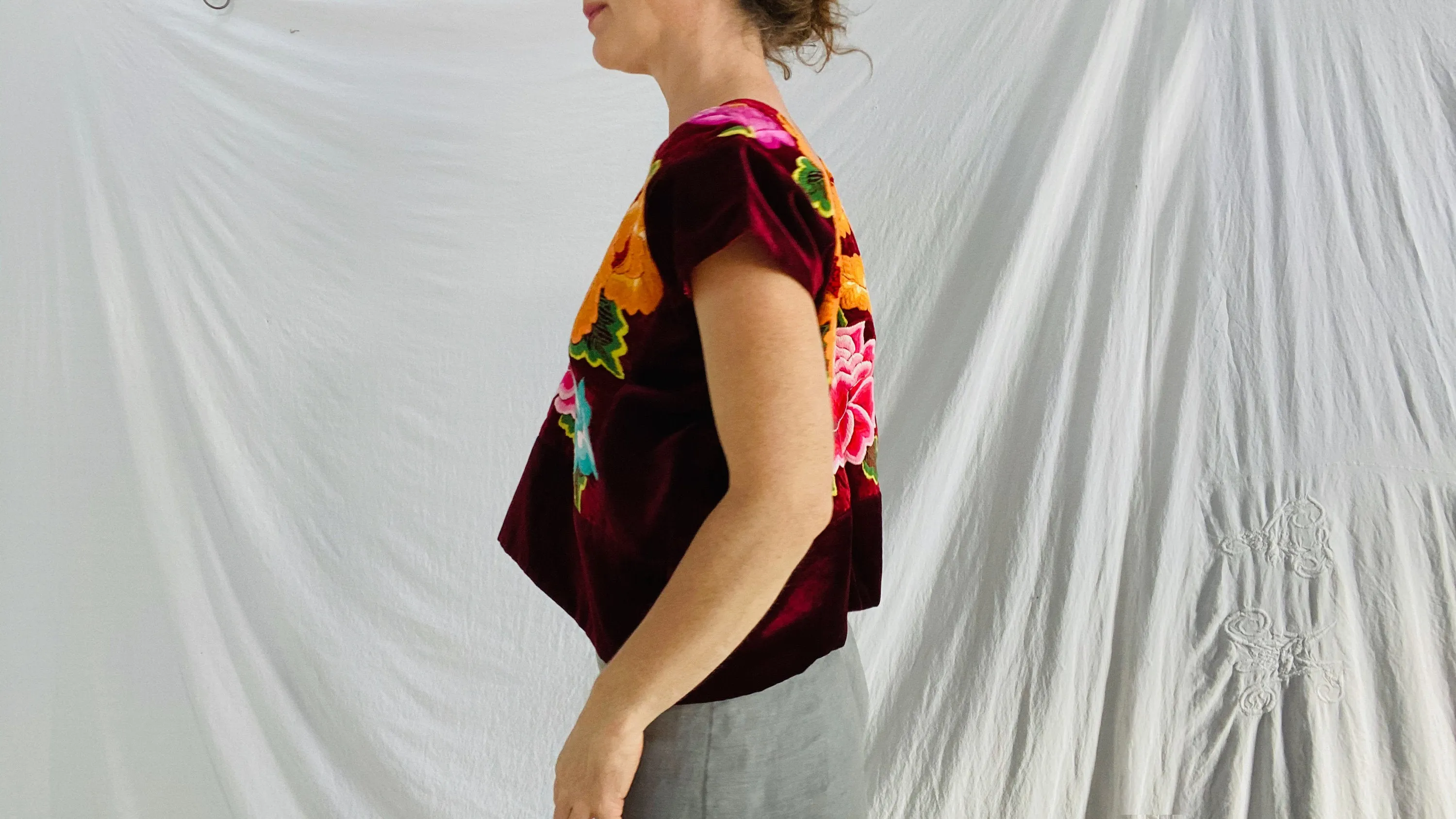 Vintage Velvet Tehuana Huipil. Frida Kahlo Blouse. Oaxaca, Mexico.