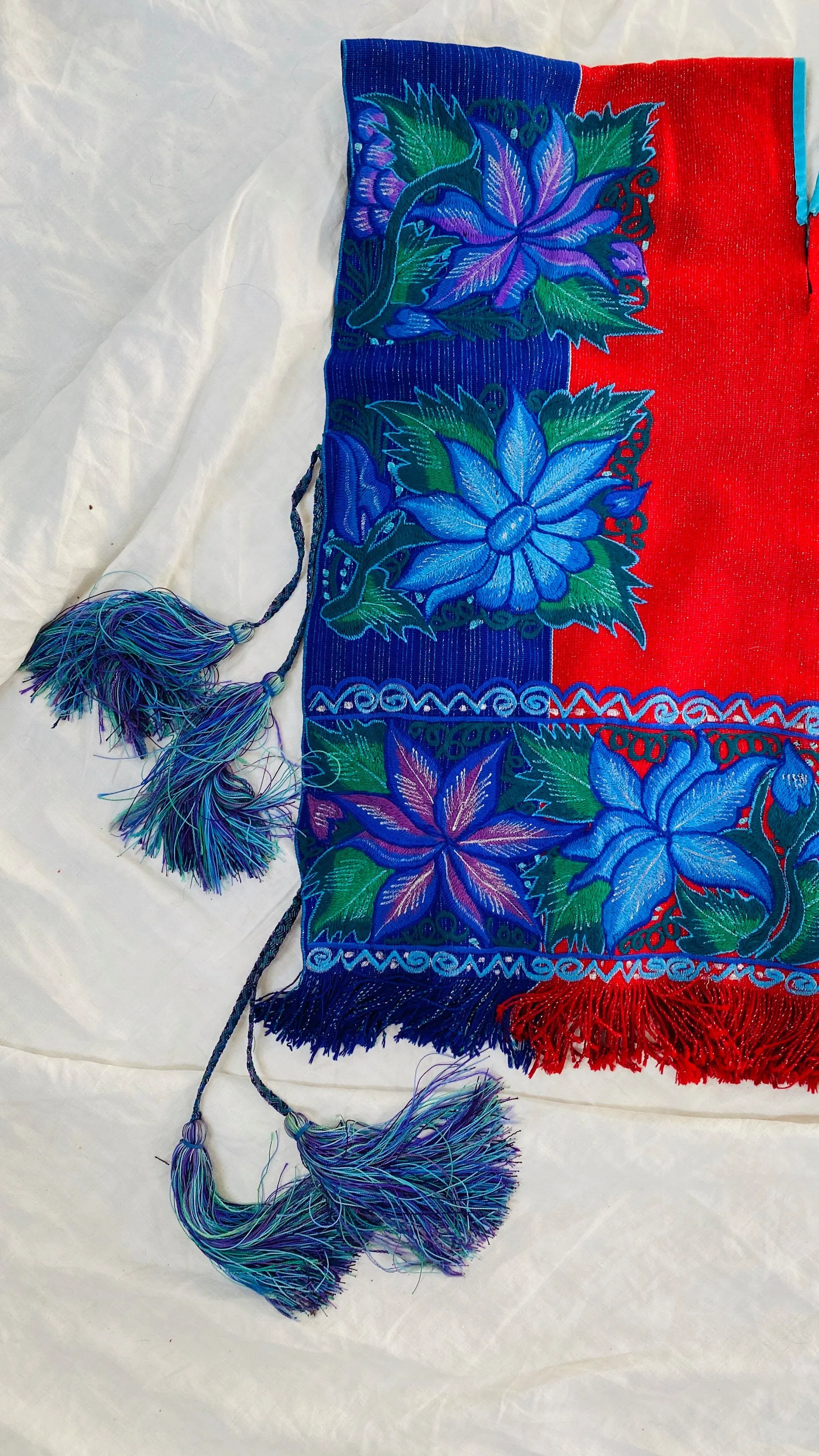 Vintage Zinacantan Poncho. Chiapas Mexico.