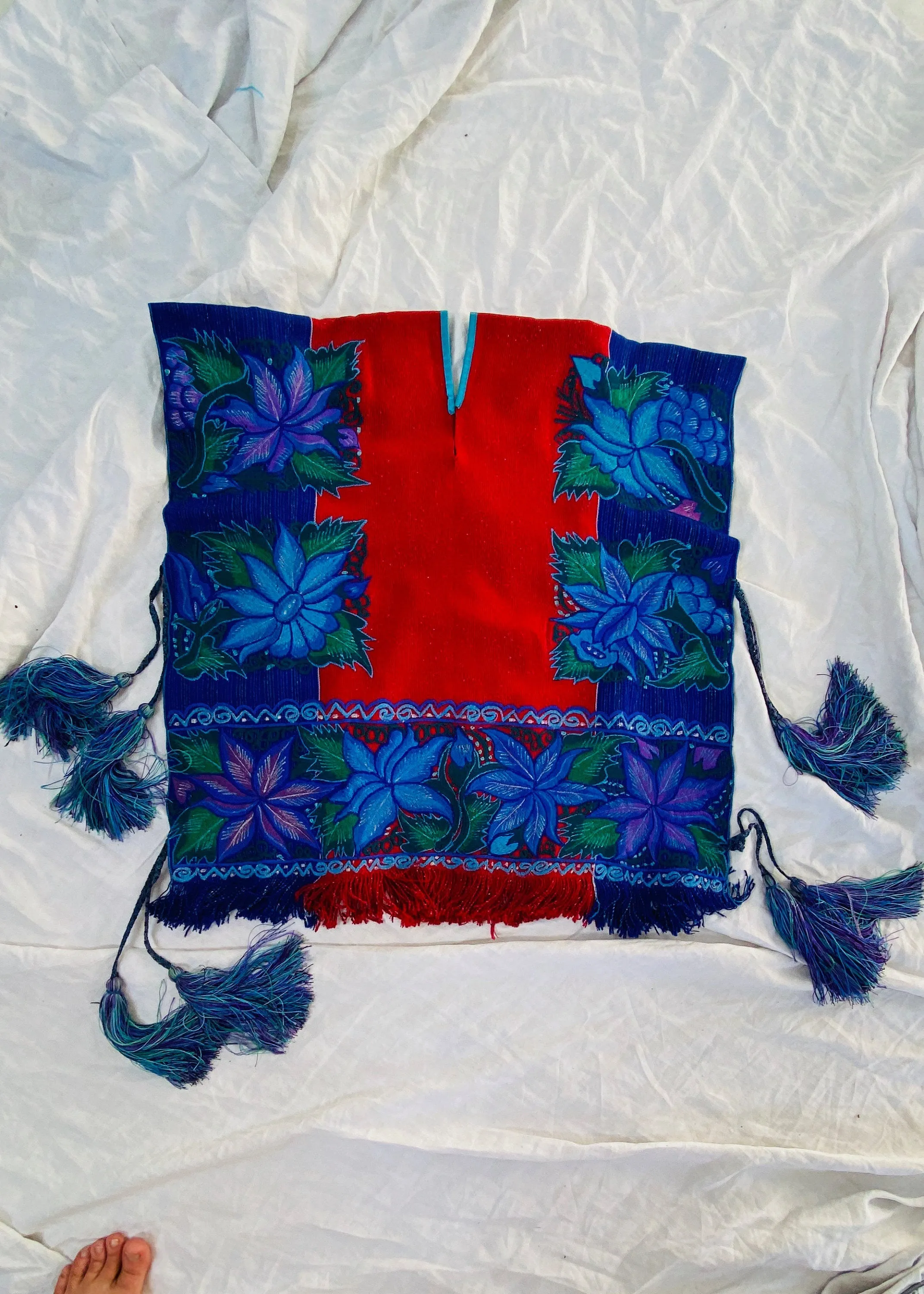 Vintage Zinacantan Poncho. Chiapas Mexico.