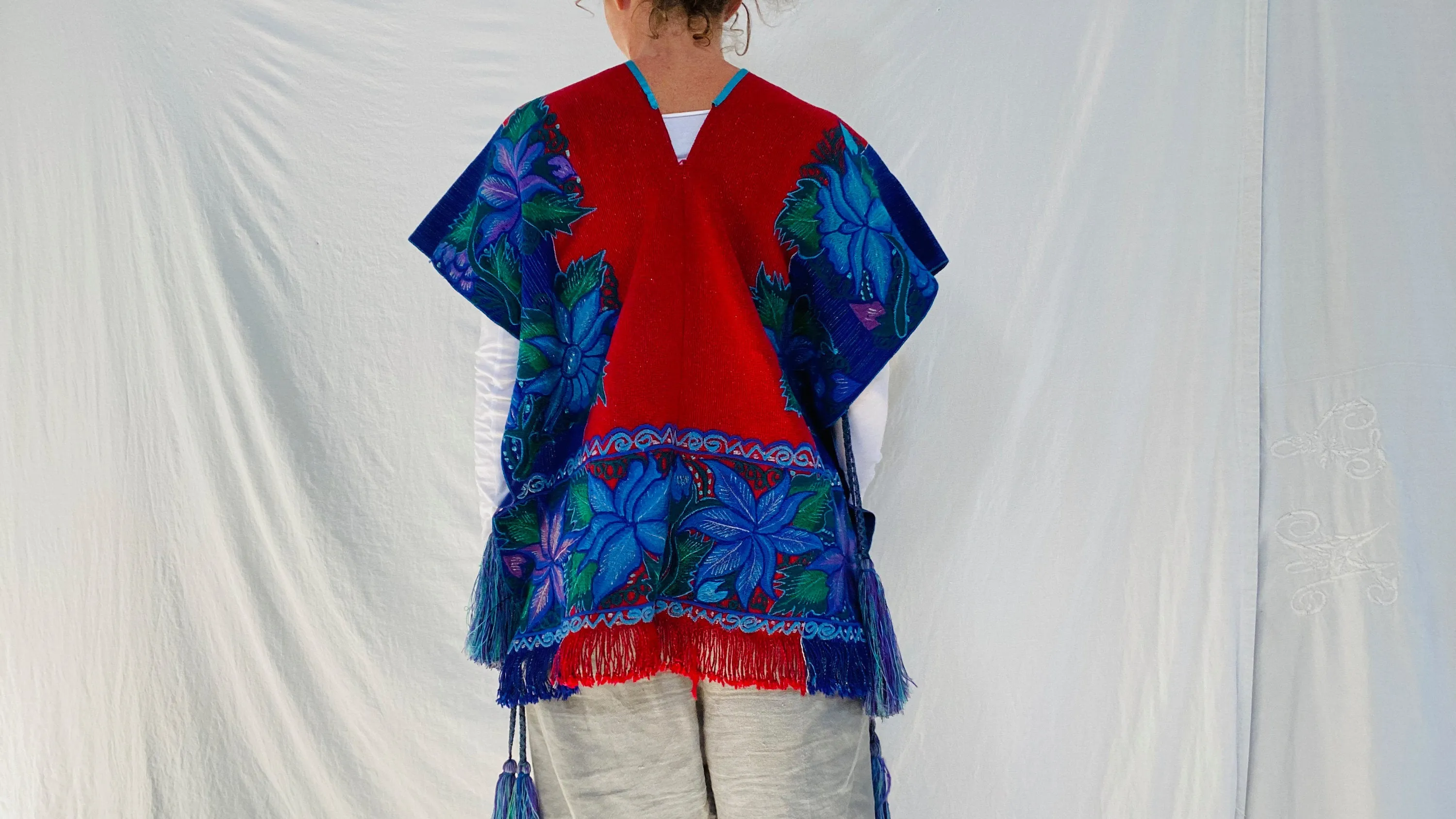 Vintage Zinacantan Poncho. Chiapas Mexico.
